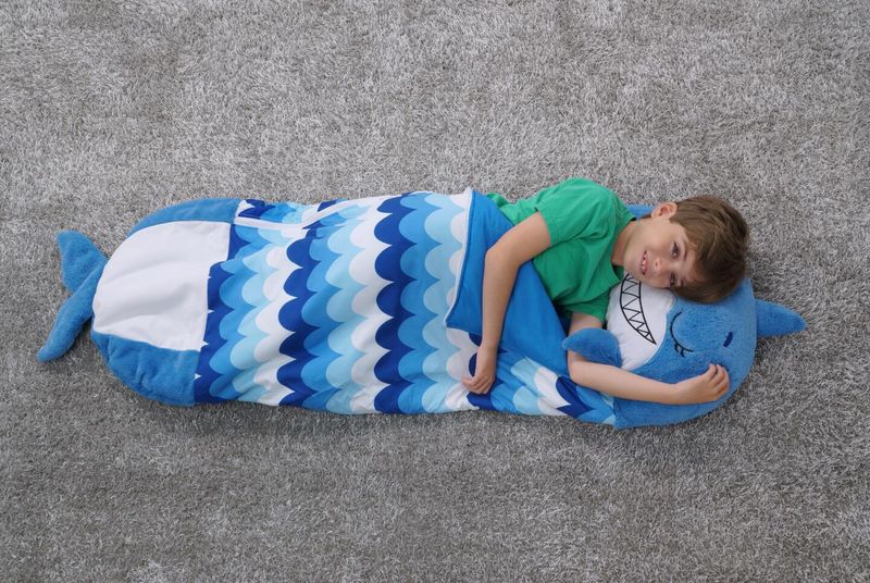 Happy Nappers sovepose Blue Shark 168cm